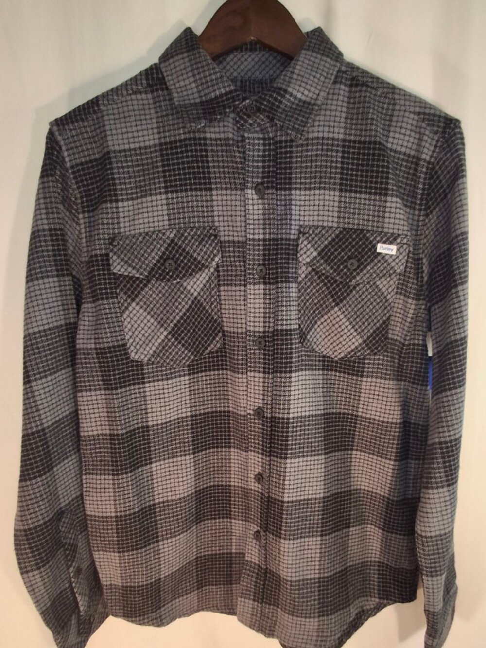 NWT Hurley Flannel Shirt Men's Small Black Gray Plaid Long Sleeve